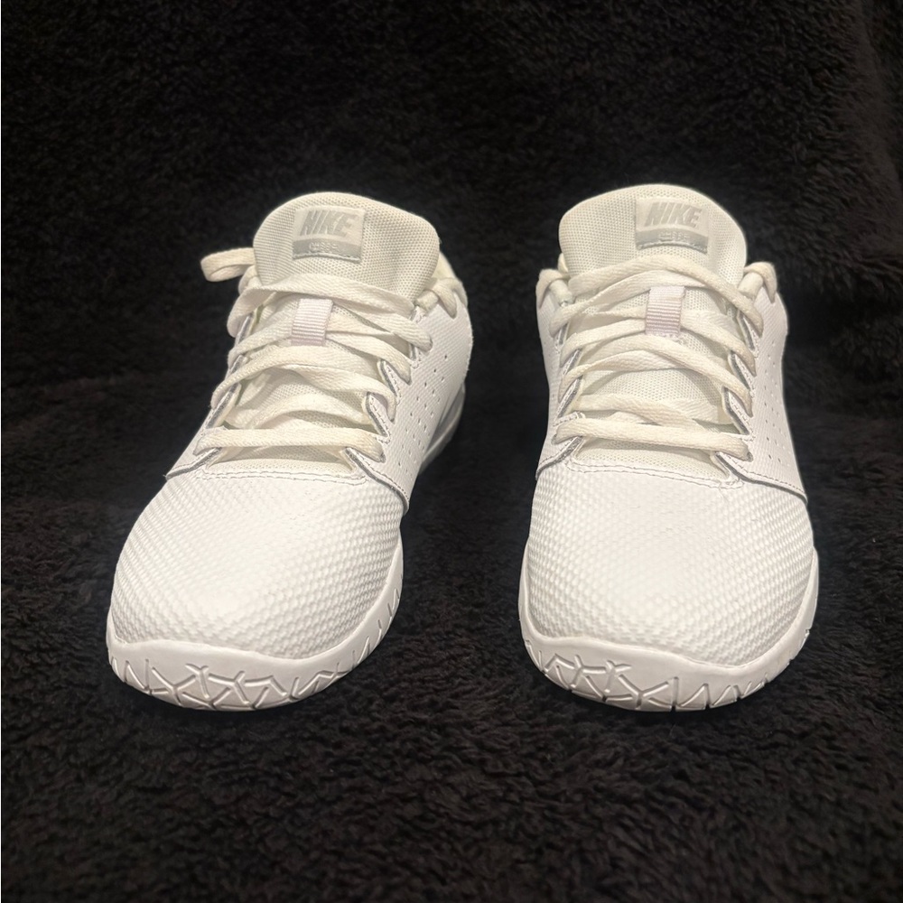 Nike Cheer Sideline All-White Sneakers